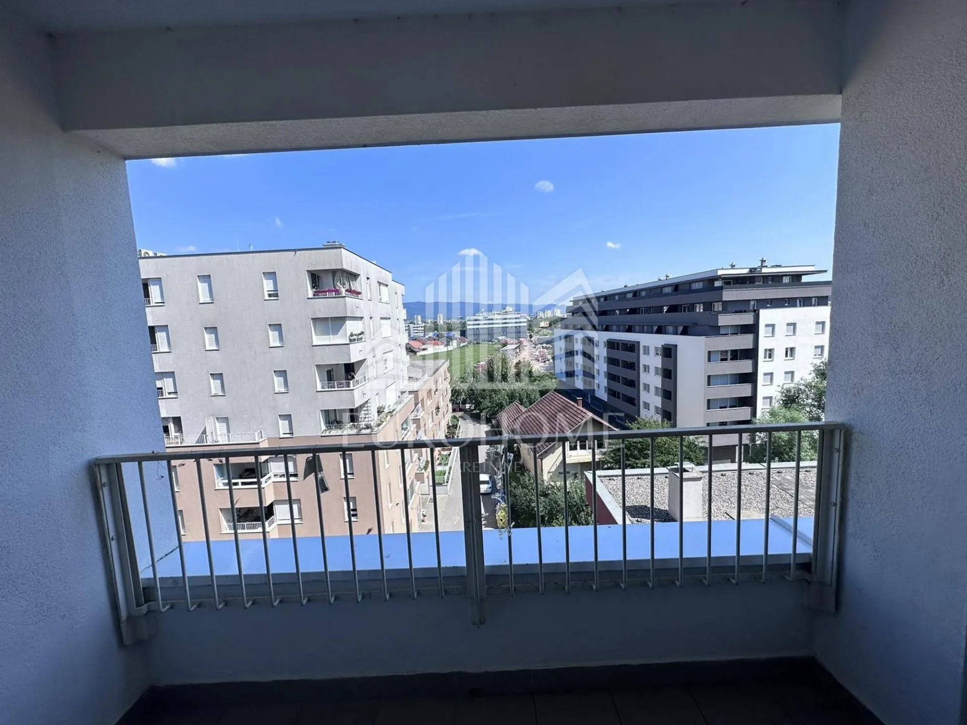 namješteni dvosobni stan novi zagreb 60m2 + gpm - slika 11