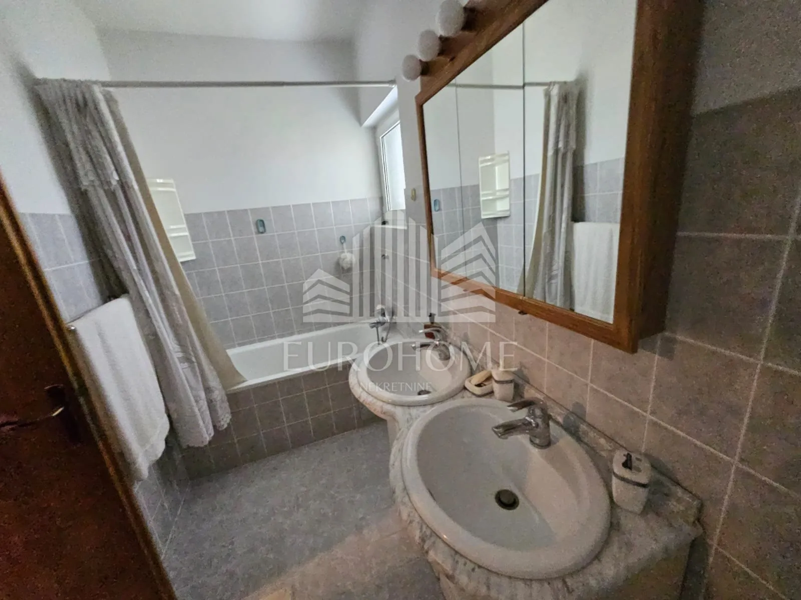ekskluzivno na tržištu, višnjik- kuća trokatnica;905€/m2 - slika 16