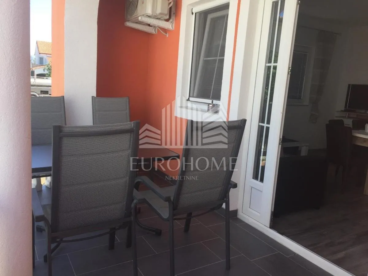 vir, uređena kuća sa 6 apartmana, 390m2 - slika 19