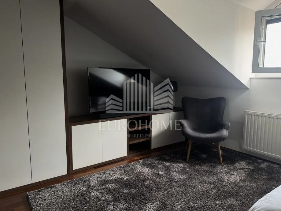 2350€/m2 potpuno namješten stan na tri etaže 201m2 - veliko polje - - slika 20