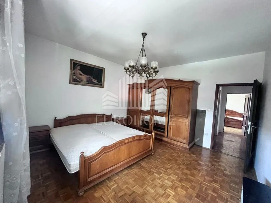 prostran stan 174m2, 1437€/m2 - fraterščica - za adaptaciju - slika 4