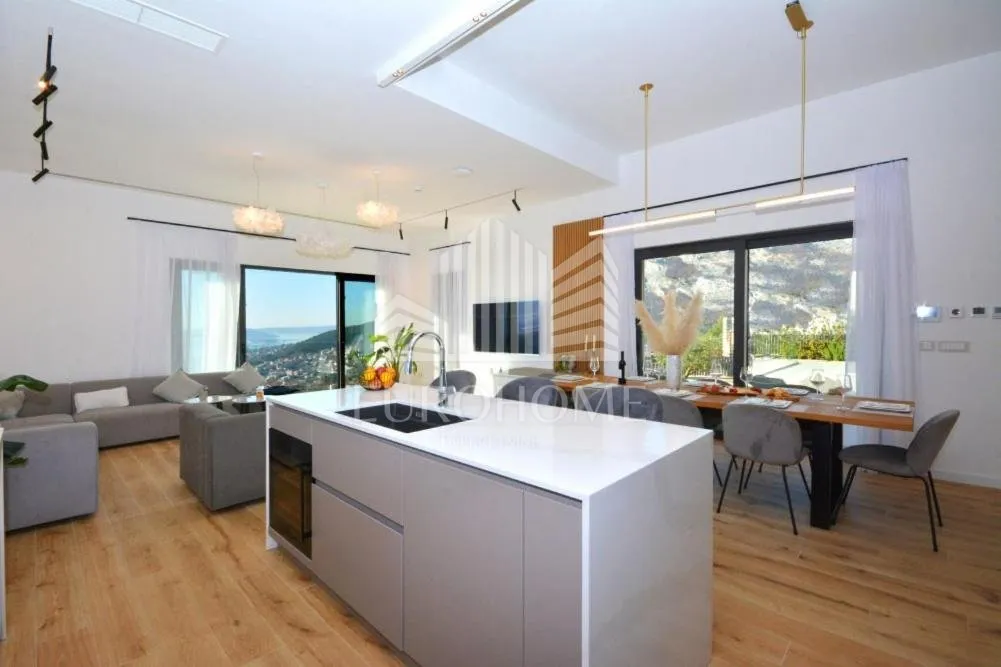 split, moderna villa, panoramski pogled, 223m2 - slika 24