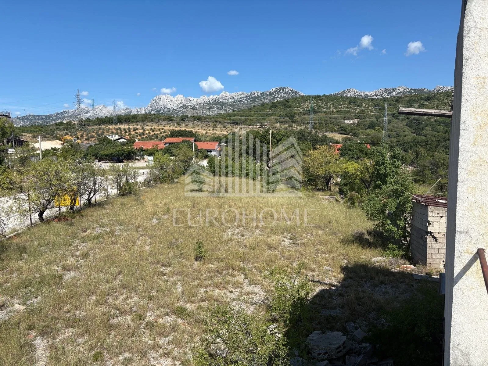 jasenice- građevinsko zemljište s objektima,1920 m2 - slika 4
