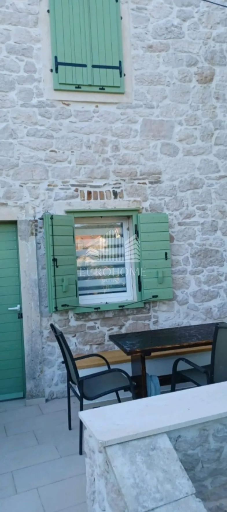 prilika!!veli iž, novouređena kamena kuća u konzervatorski zaštićenim dvorima - slika 13