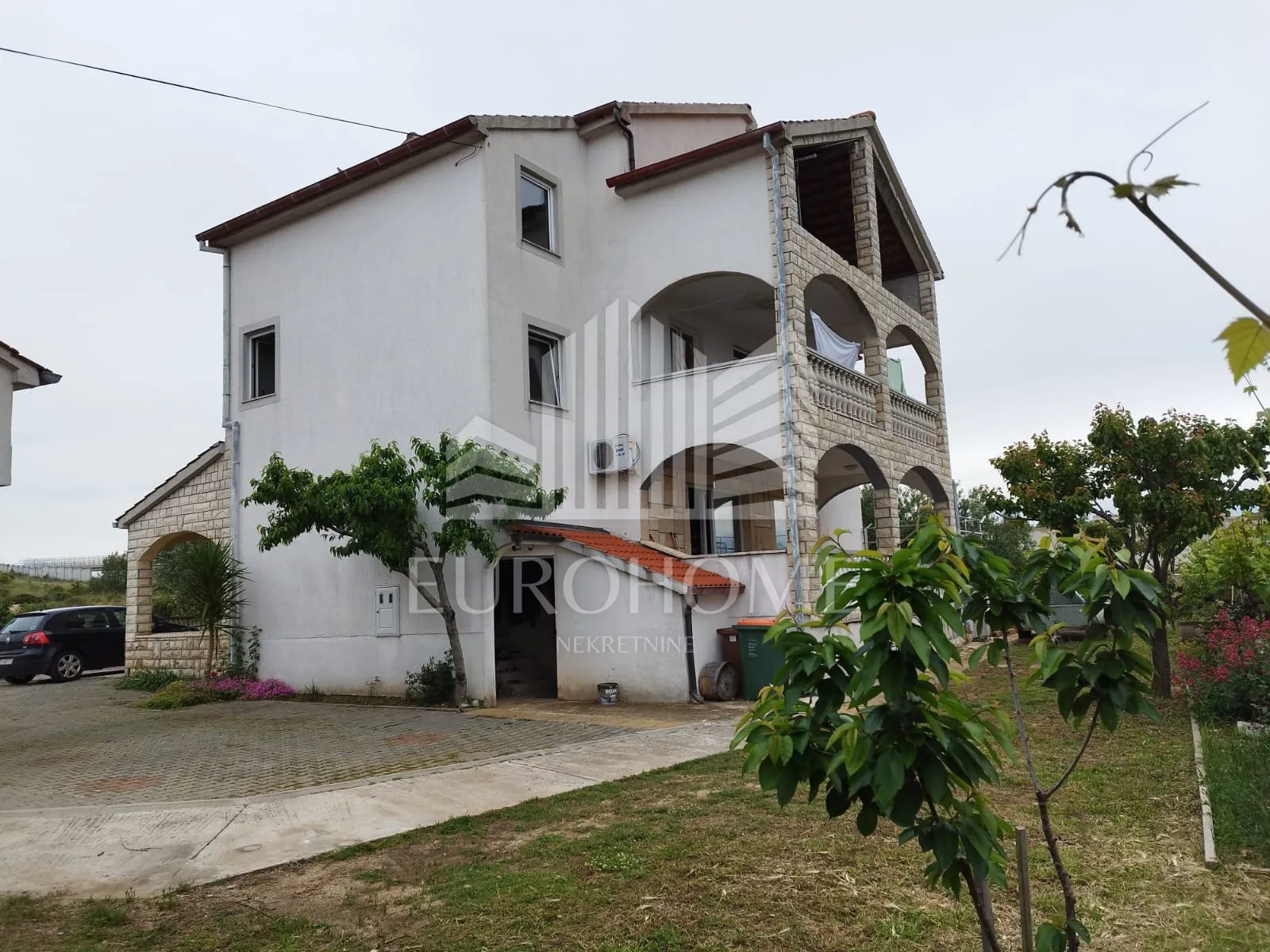 zadar-ploča , kuća(462m2) - slika 2