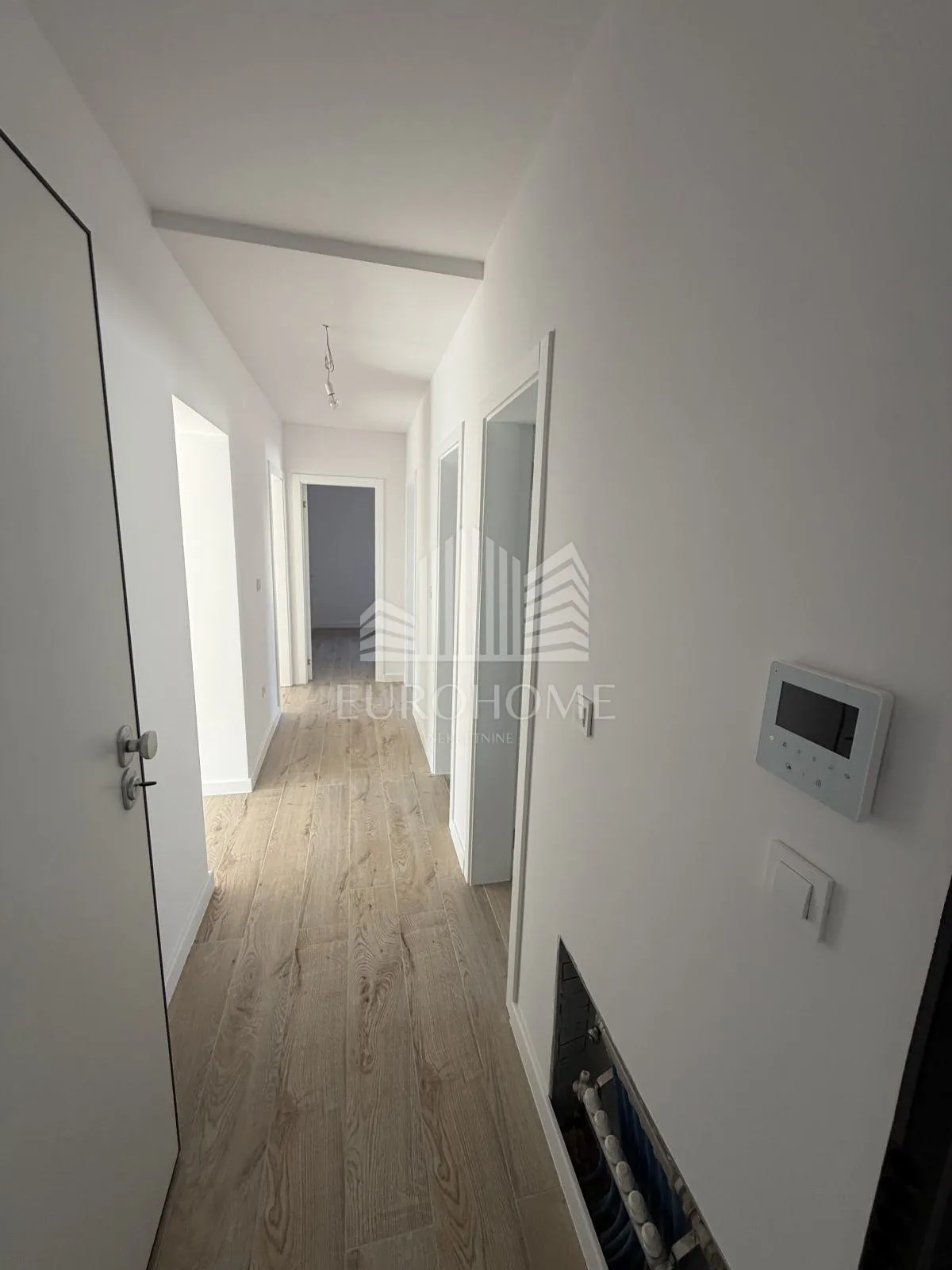 odlična cijena! 3-soban stan 90 m², 2 parkirna mjesta, a+ - slika 2