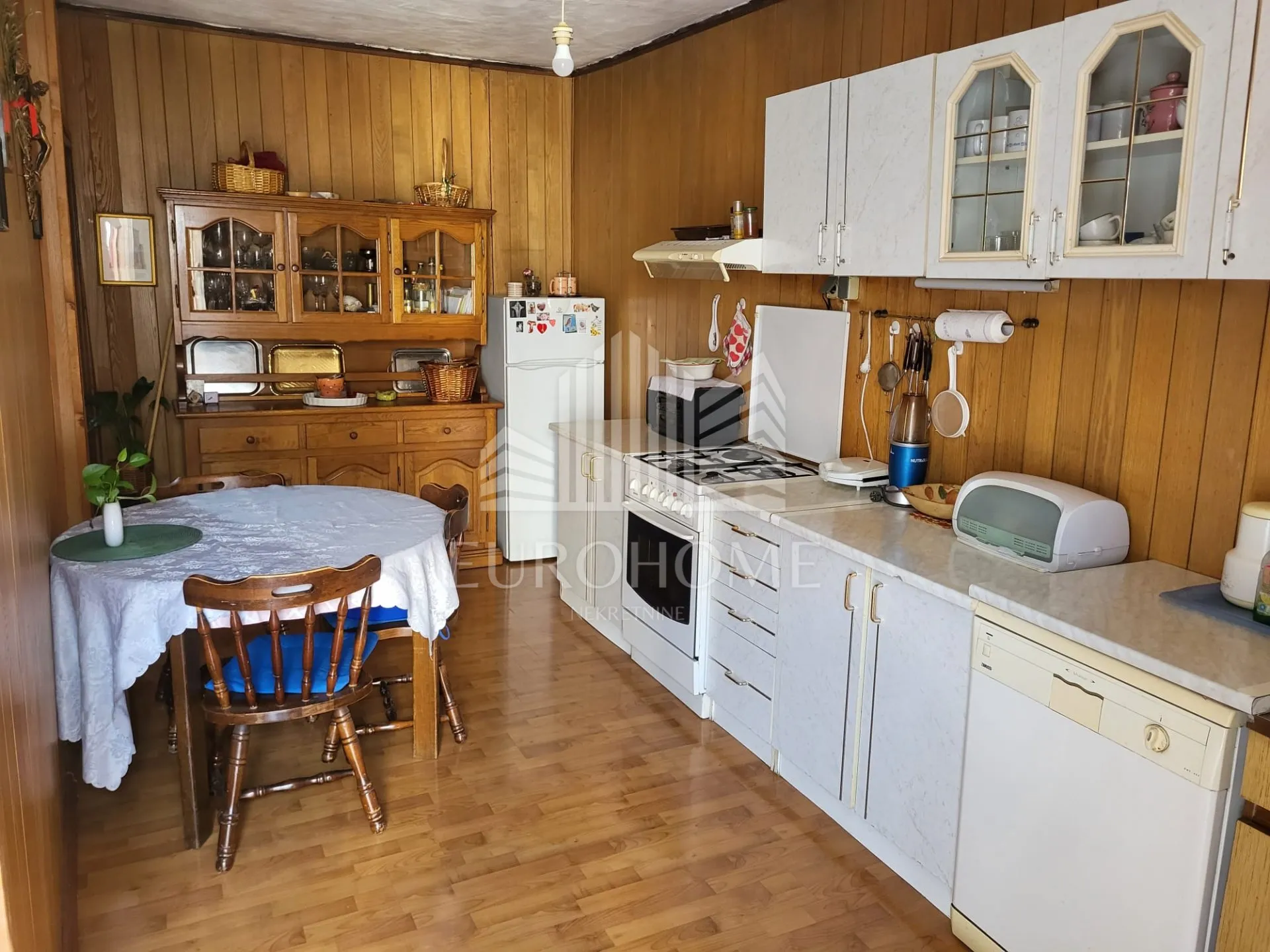 voštarnica, dvoetažni stan u centru! (88,69 m2) - slika 3