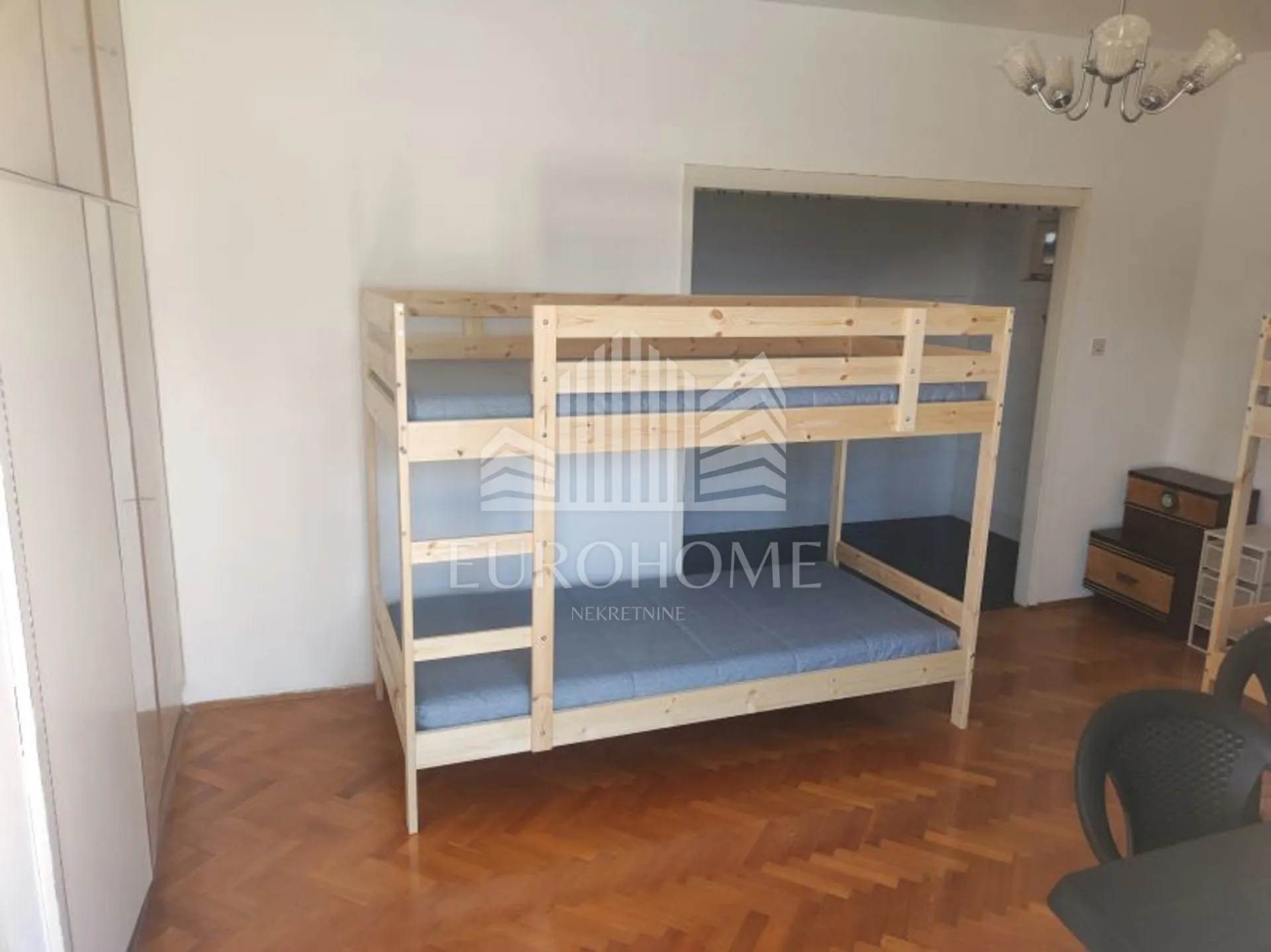 Kuća Kaštela (Kaštel Lukšić), 240m2, 7-sobna najam za radnike - Kaštel Lukšić, Kaštela