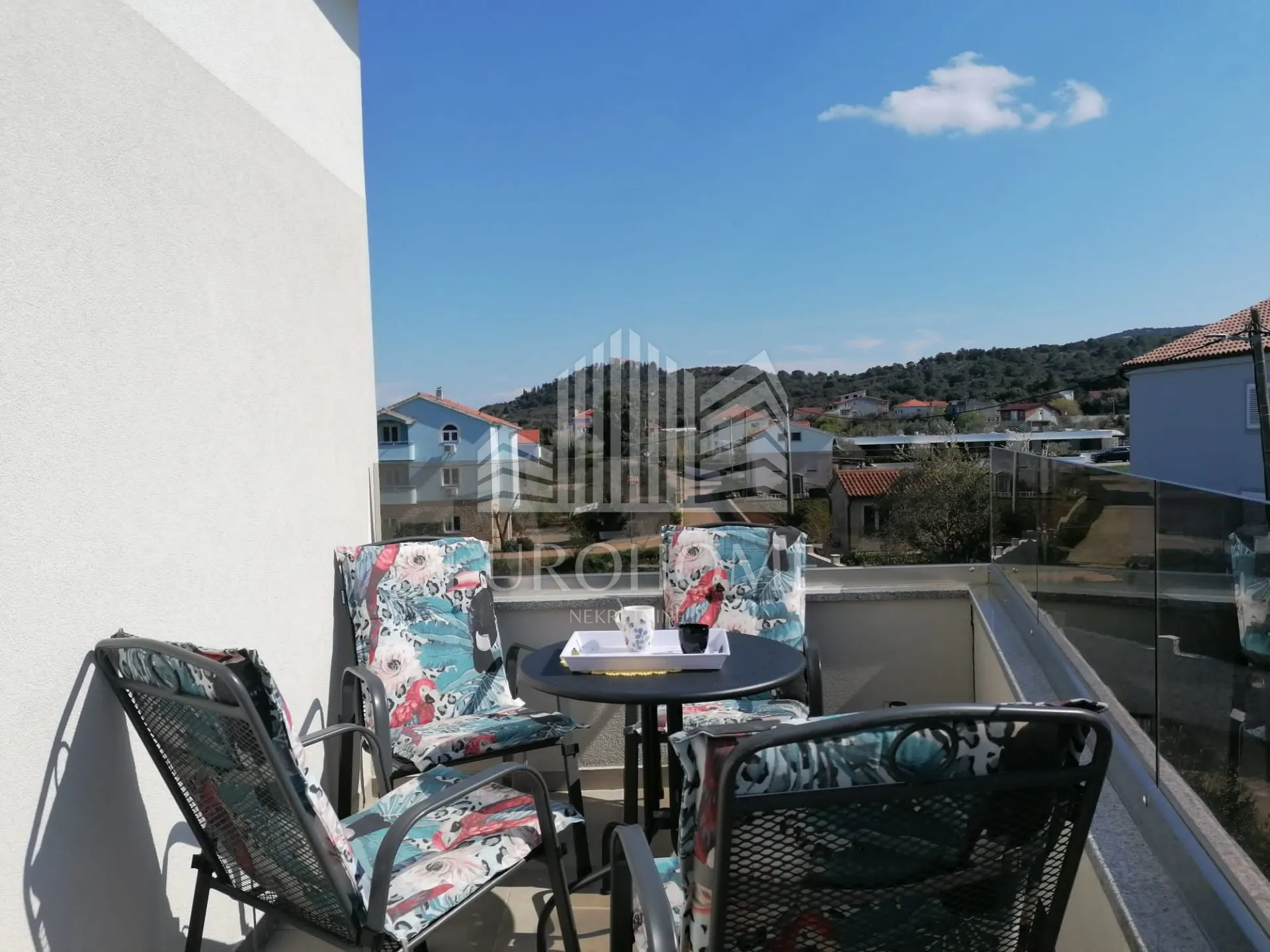 divan 4s stan 80m2 + vpm/terasa, kraj/pašman - slika 13