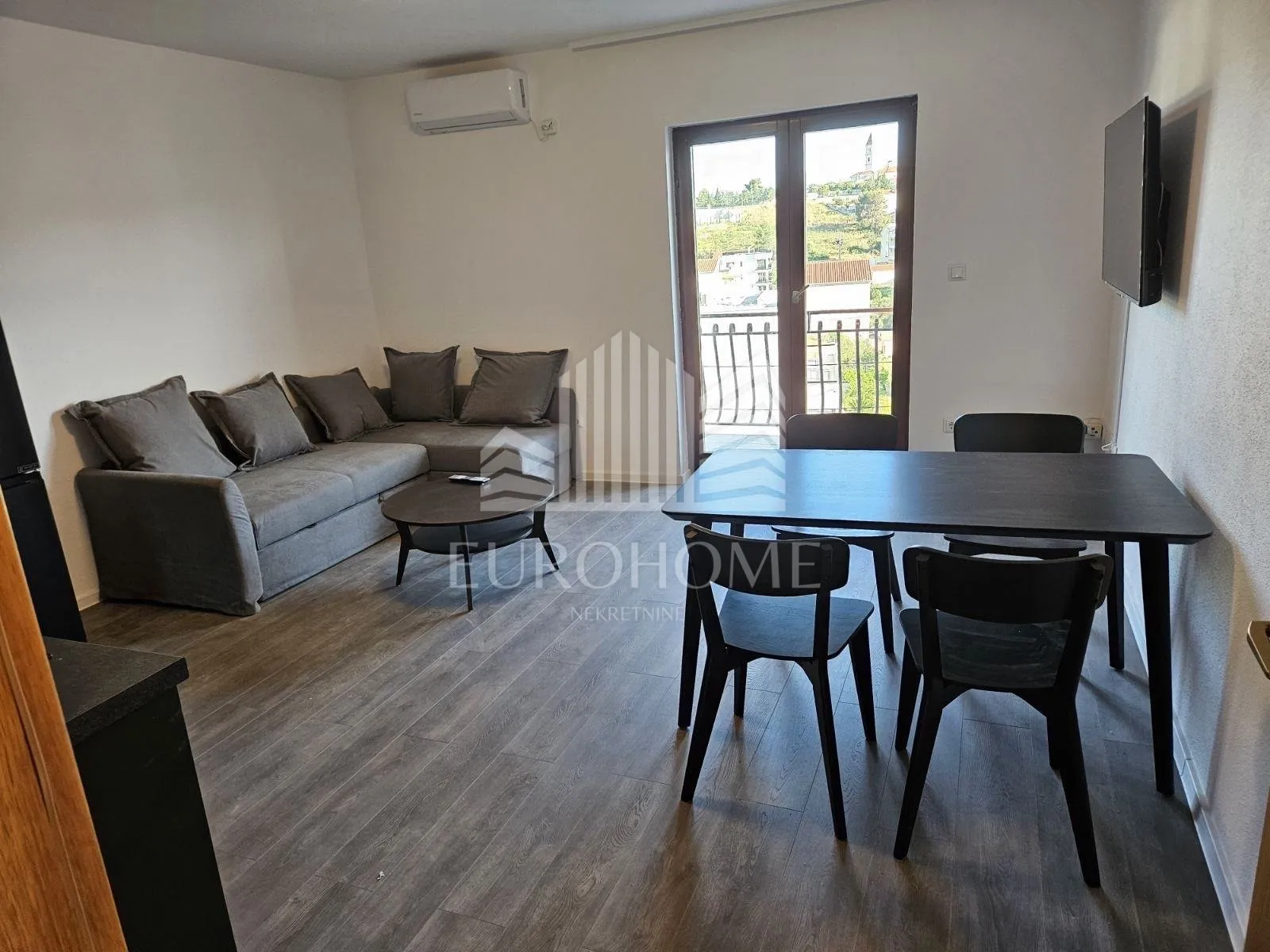 SEGET VRANJICA- 3 apartmanske jedinice u jednoj, 80m2 - Seget Vranjica, Seget
