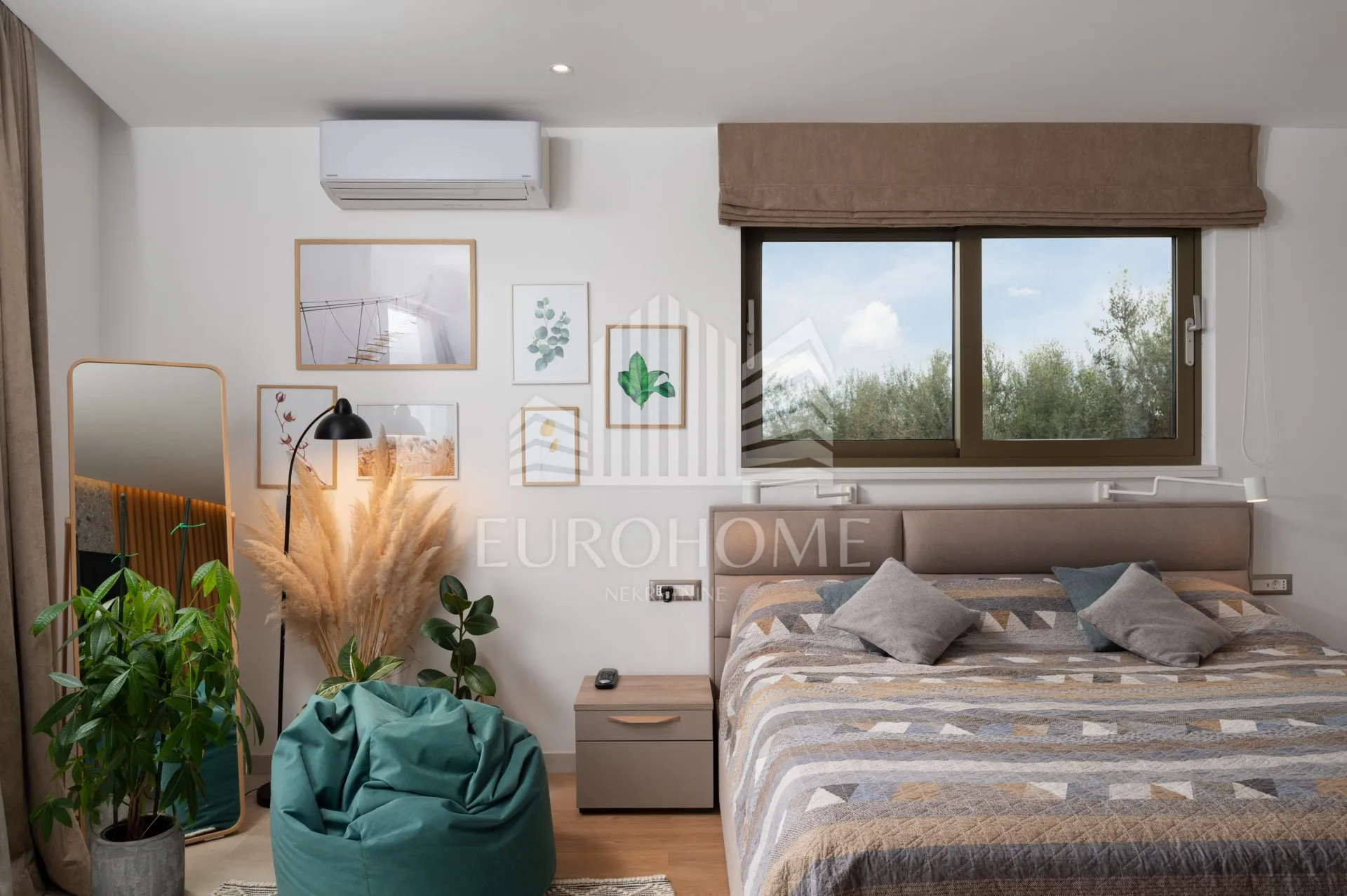 moderna ekskluzivna villa s basenom u smokoviću - slika 26
