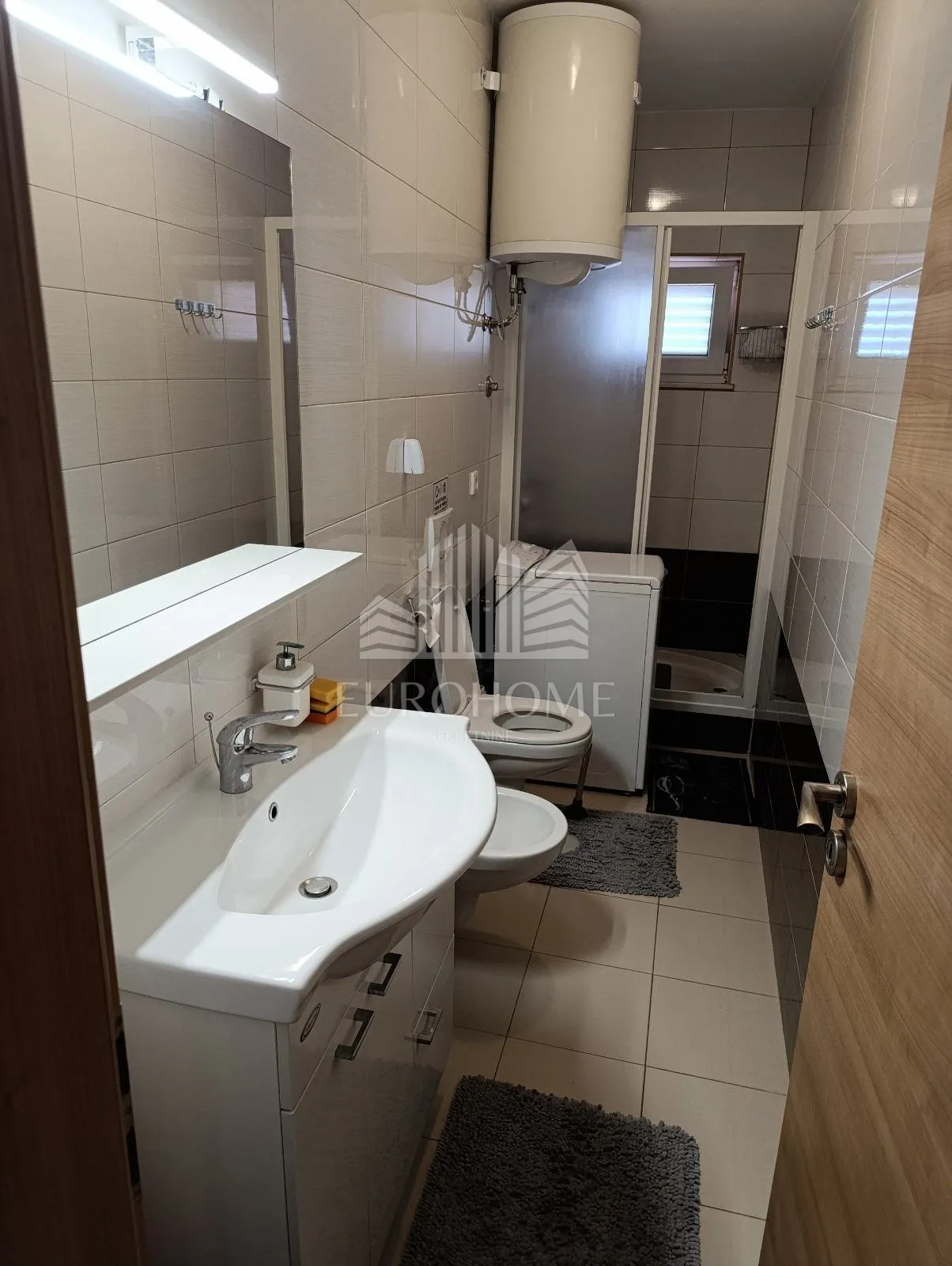 tisno- drugi red do mora- jednosobni apartman, 46m2 - slika 10