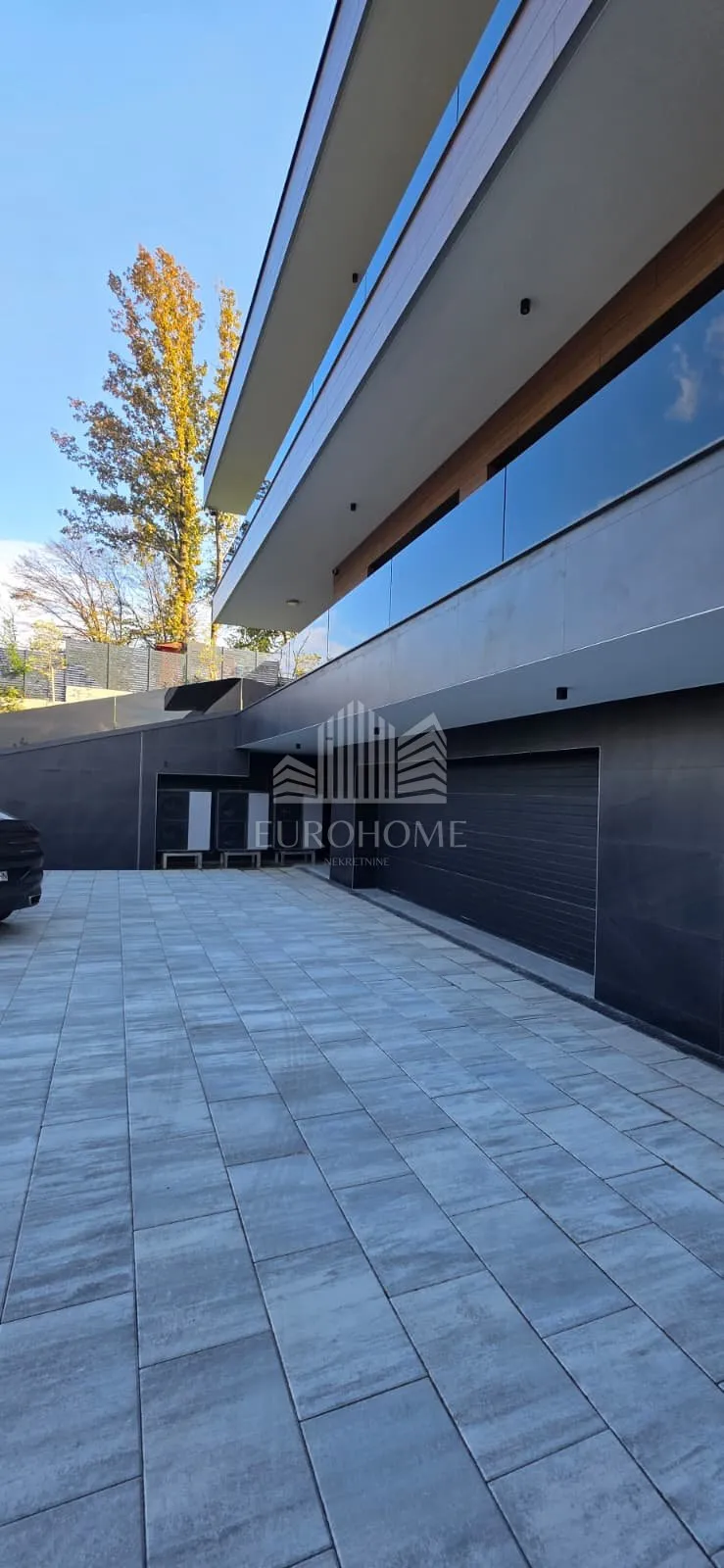 luksuzna vila 645 m² s unutarnjim bazenom i garažom za 5 automobila - slika 14