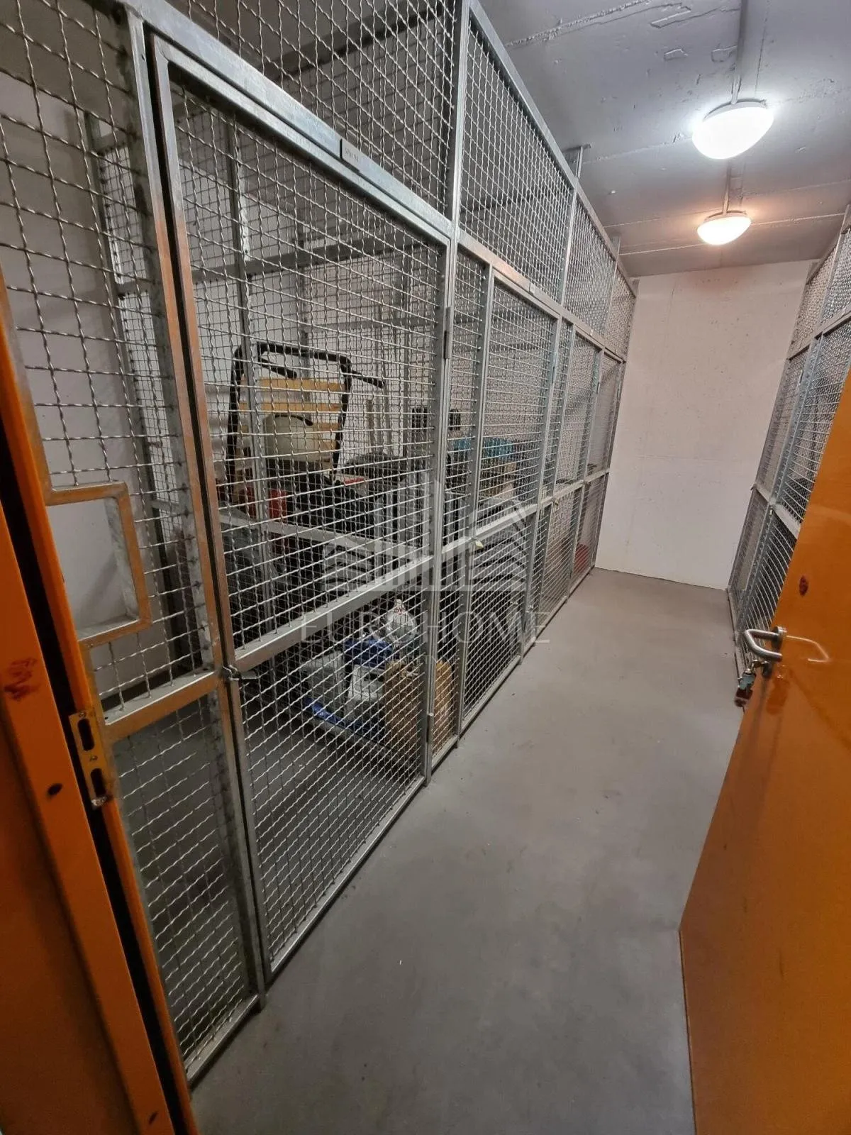 luksuzno opremljen stan 128m2 u centru - slika 18
