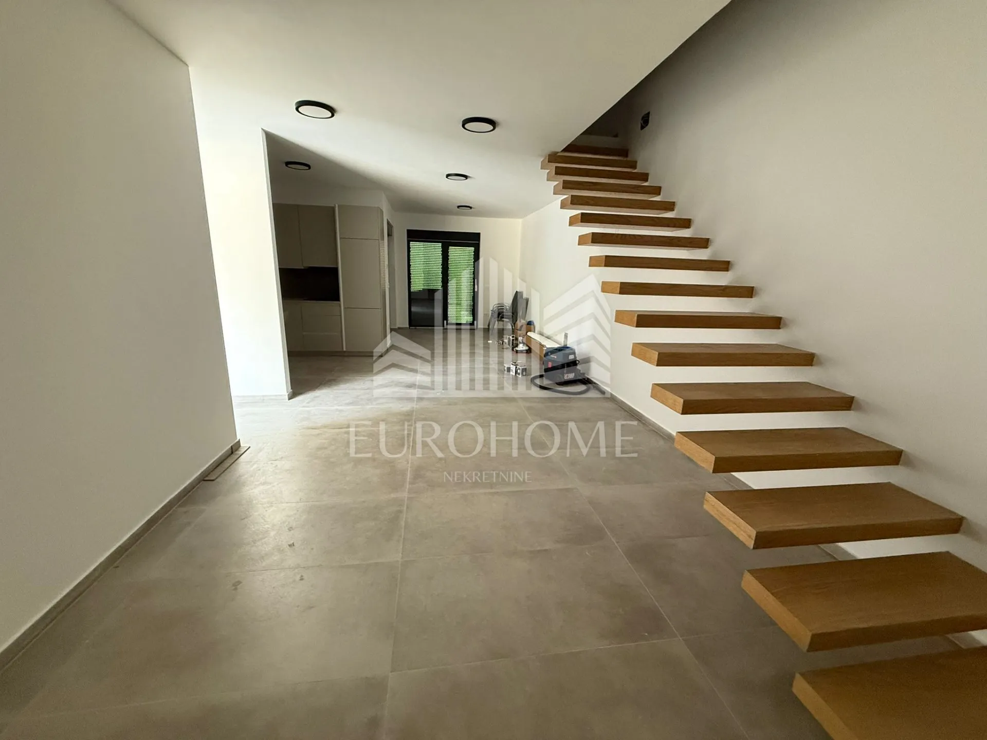 zaton, prekrasna kuća s bazenom (115 m2) + prostrana okućnica (250 m2) - slika 22