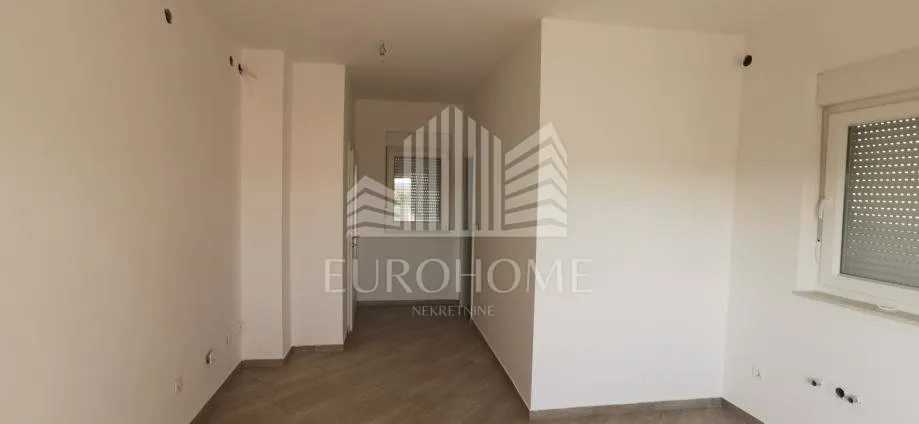 turanj, apartman 64m2 200 m od mora +parking + 150 m2 zemljišta - slika 2