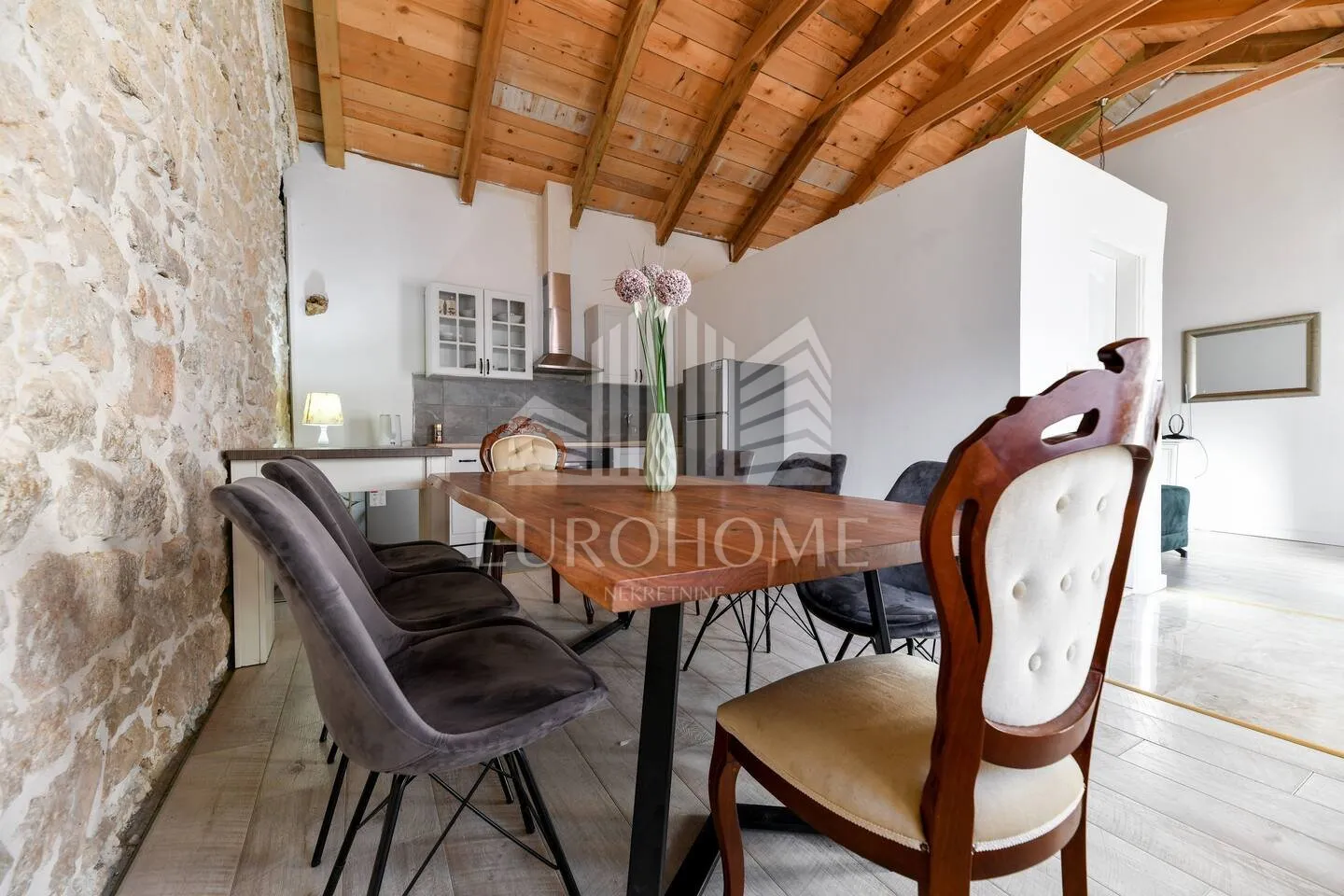 prilika, gornje raštane, vila s bazenom 194 m2 - slika 5