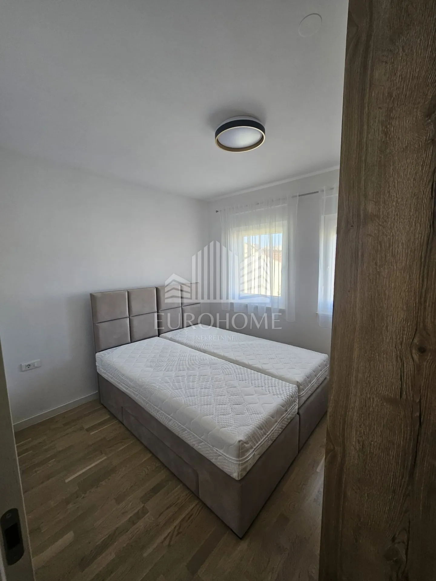 zadar-petrići, nov penthouese sa krovnom trasom i bazenom, potpuno namješten,146m2 - slika 9