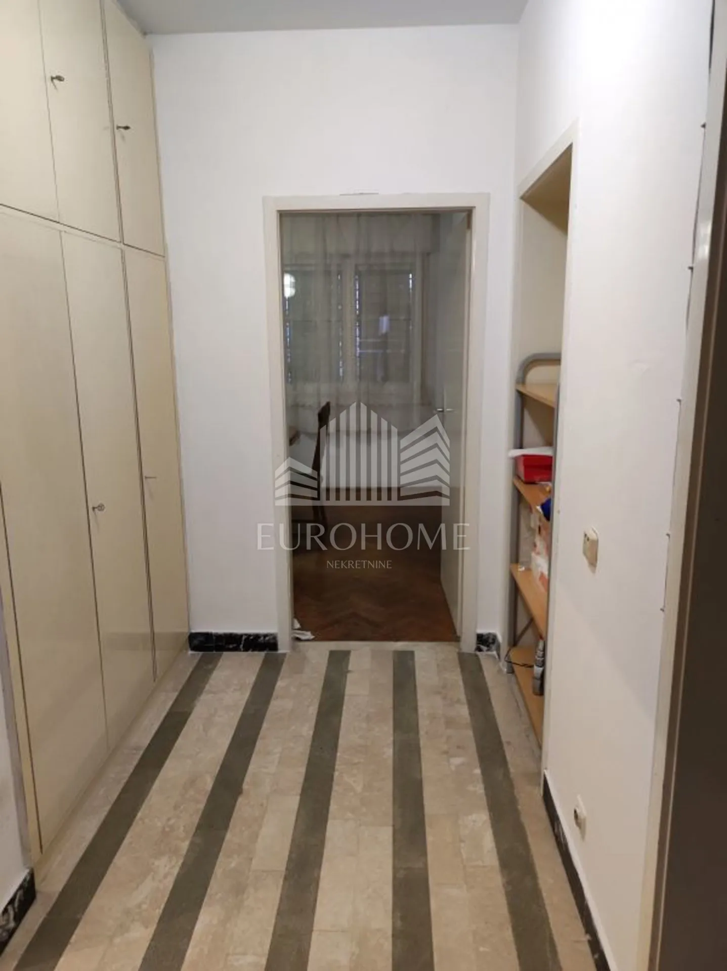 kuća kaštela (kaštel lukšić), 240m2, 7-sobna najam za radnike - slika 12
