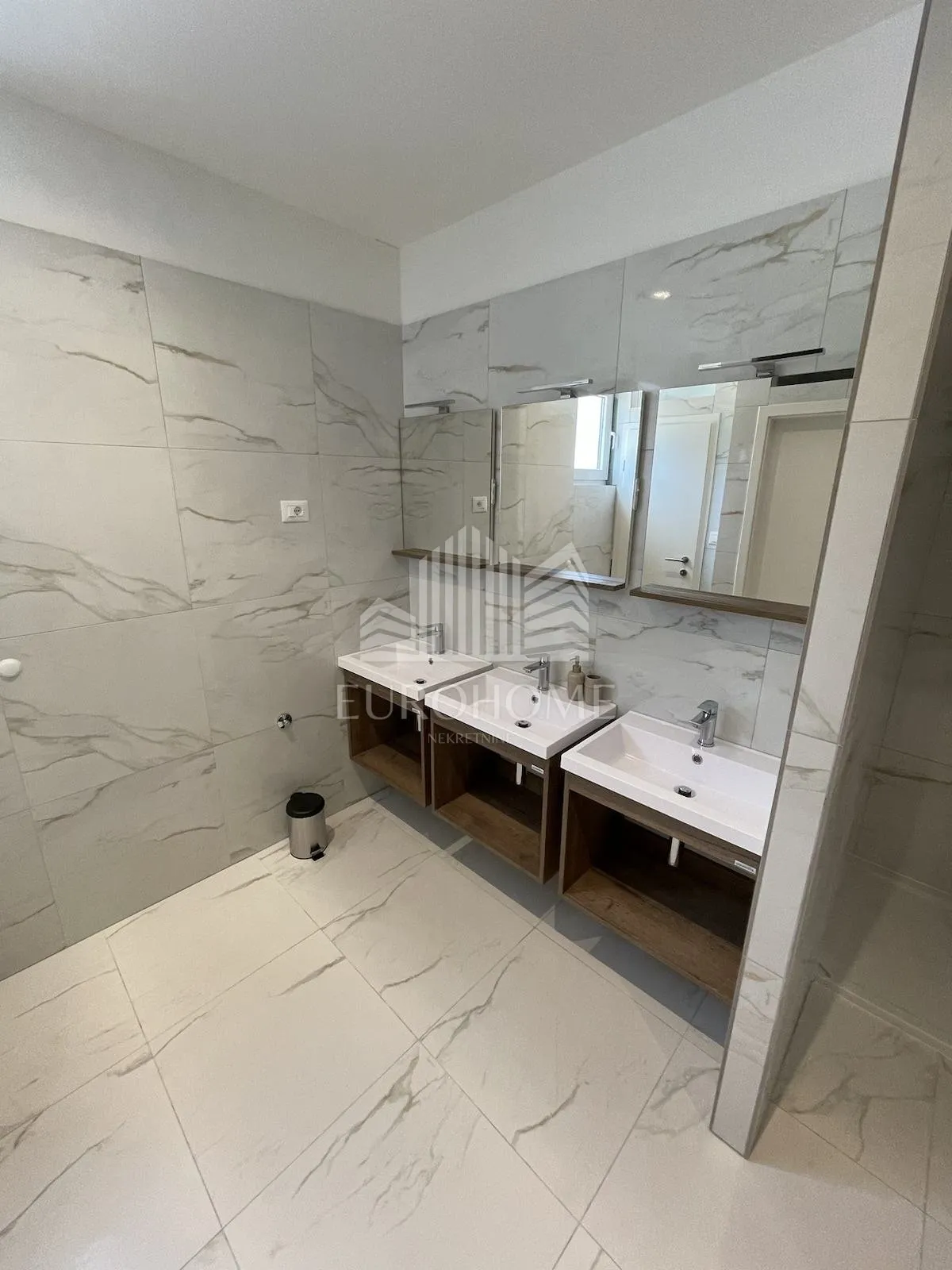 kastel gomilica, novi hostel, 7 soba smjestaj za radnike, 350m2 - slika 13