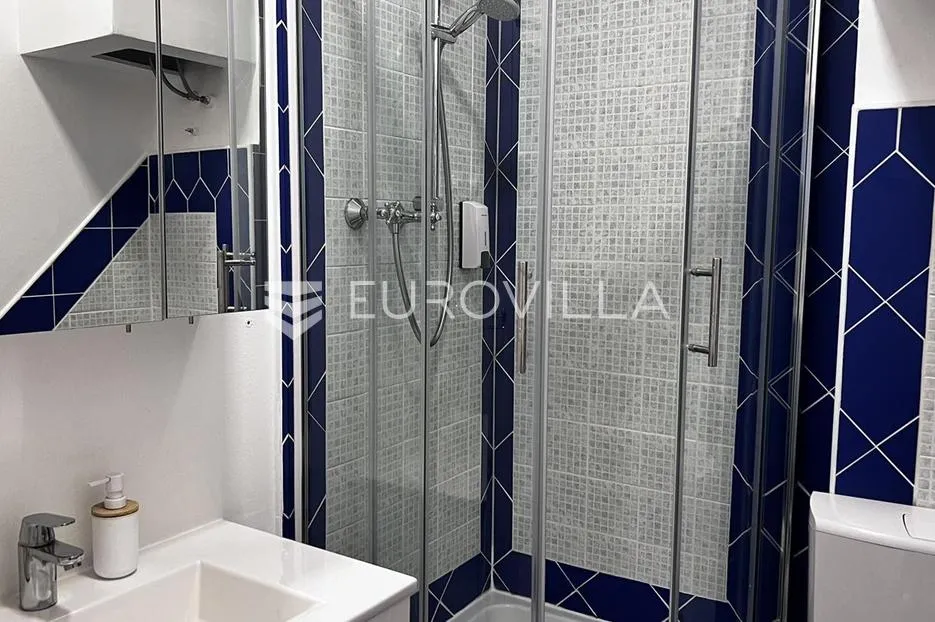 pula, centar grada dvosoban stan 55 m², dugoročni najam - slika 12