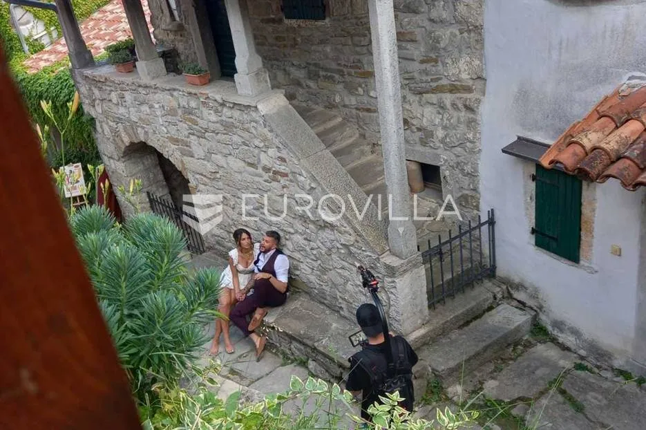 hum, unikatna stoljetna kuća u najmanjem gradu na svijetu - slika 13