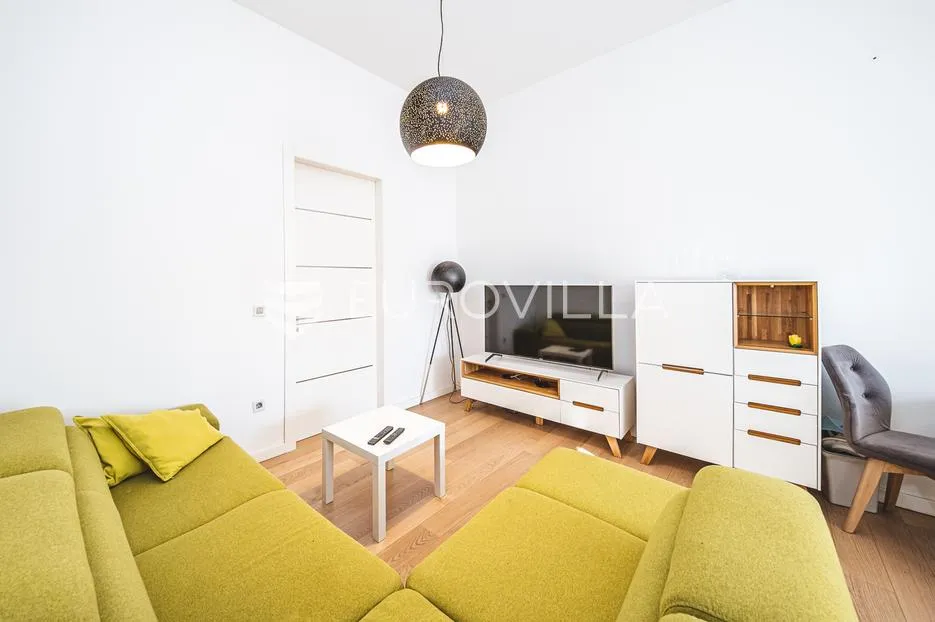 zagreb, donji grad, moderan četverosoban stan 90 m² - slika 2