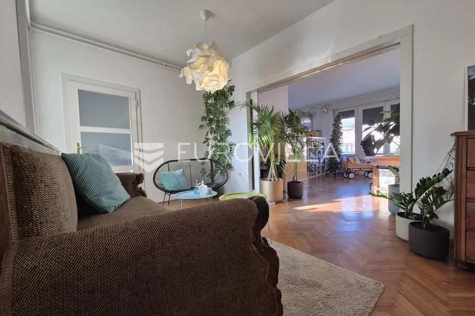 Zagreb, Kvatrić, trosoban stan 124 m²
