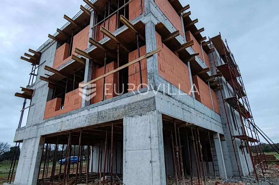 pula, bliža okolica, moderni četverosobni stan na prvom katu s kuhinjom, 93.10 m², kredit moguć - slika 14