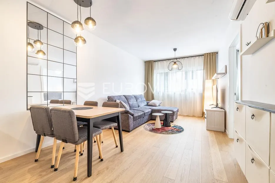 Velika Gorica, prekrasan dvosobni stan 52 m², PRVI NAJAM - Naselje Slavka Kolara