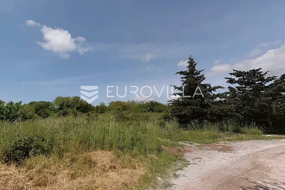 Medulin, veliko građevinsko zemljište 4030 m2 za stanogradnju + dodatno zemljište