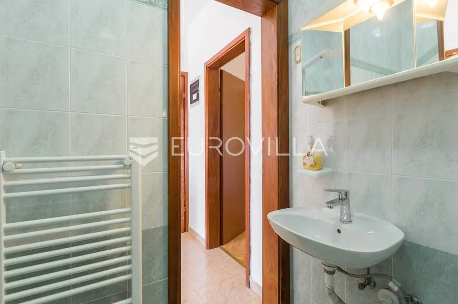 istra, rovinj, apartmanska kuća, 13 stanova, uhodani biznis, odlična prilika - slika 40