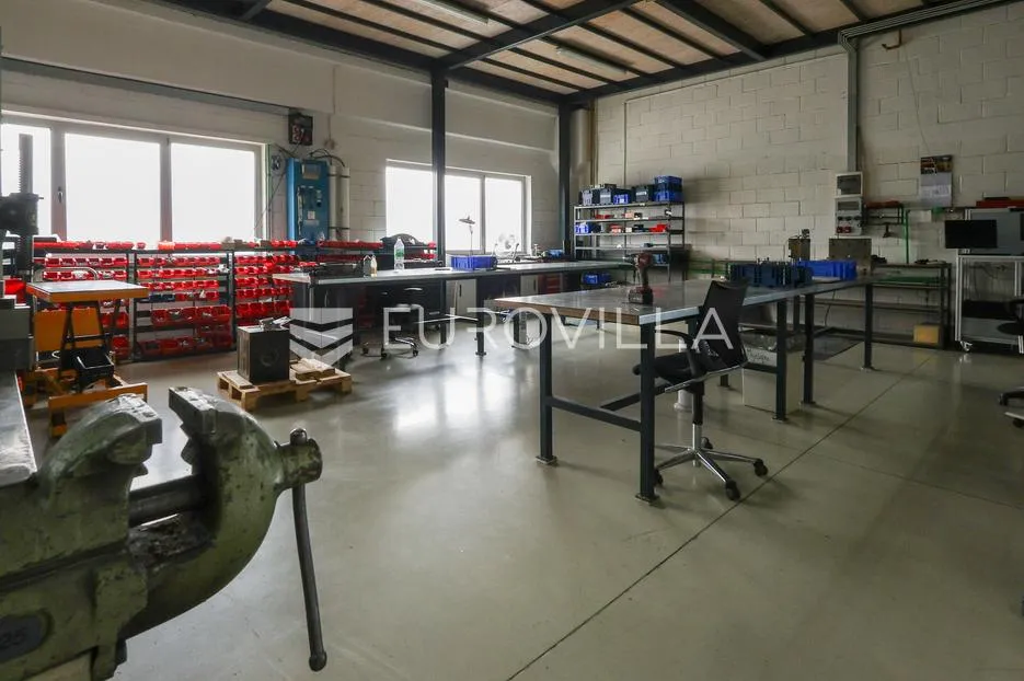 slavonski brod, industrijska zona, proizvodno, poslovna zgrada 1.250 m² - slika 16