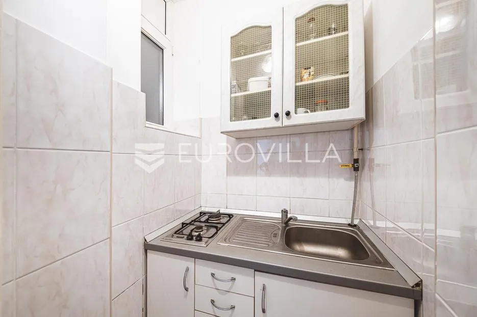 zagreb, centar, dvosoban stan nkp 45 m2, dvije stambene jedinice - slika 7