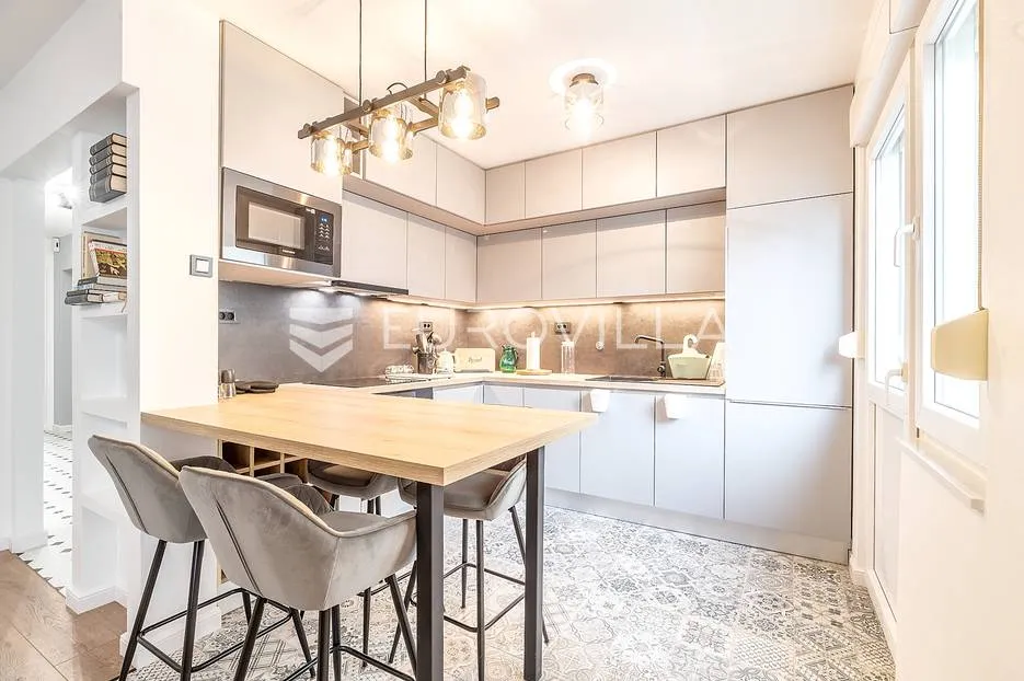 zagreb, medveščak moderan trosoban stan 75 m² - slika 4