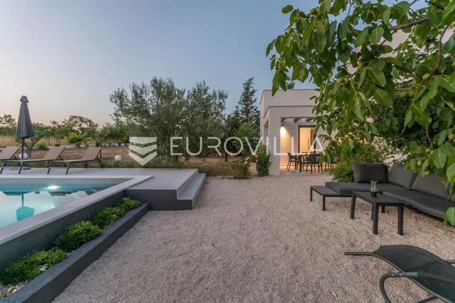zadar, crno, moderna vila na predivnoj privatnoj lokaciji - slika 7