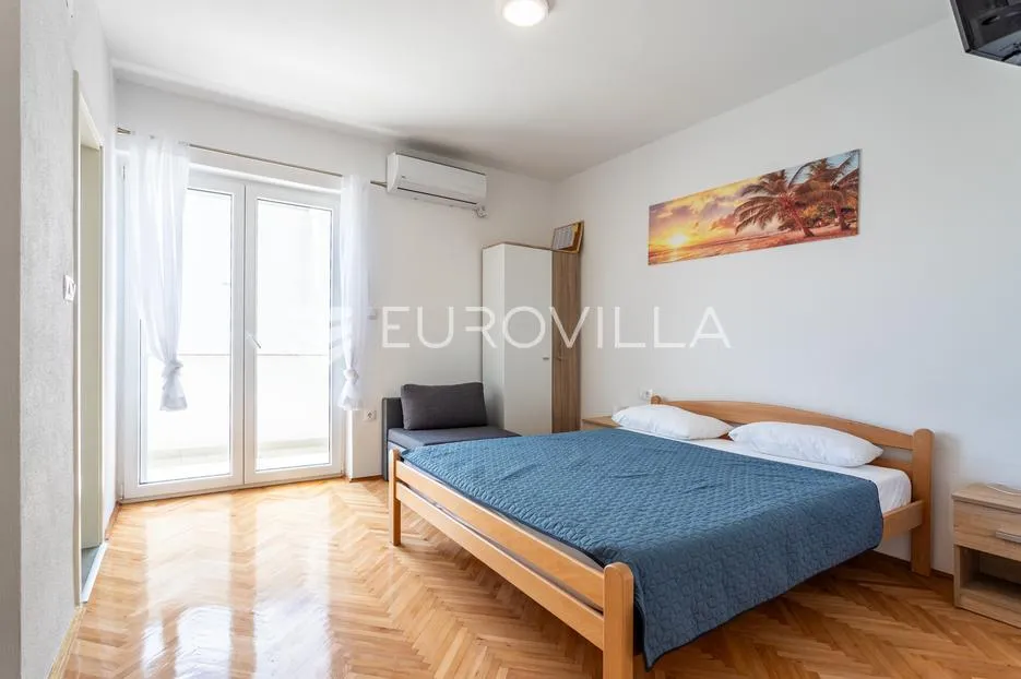 vodice, apartmanska kuća – idealna investicija za turizam! - slika 18
