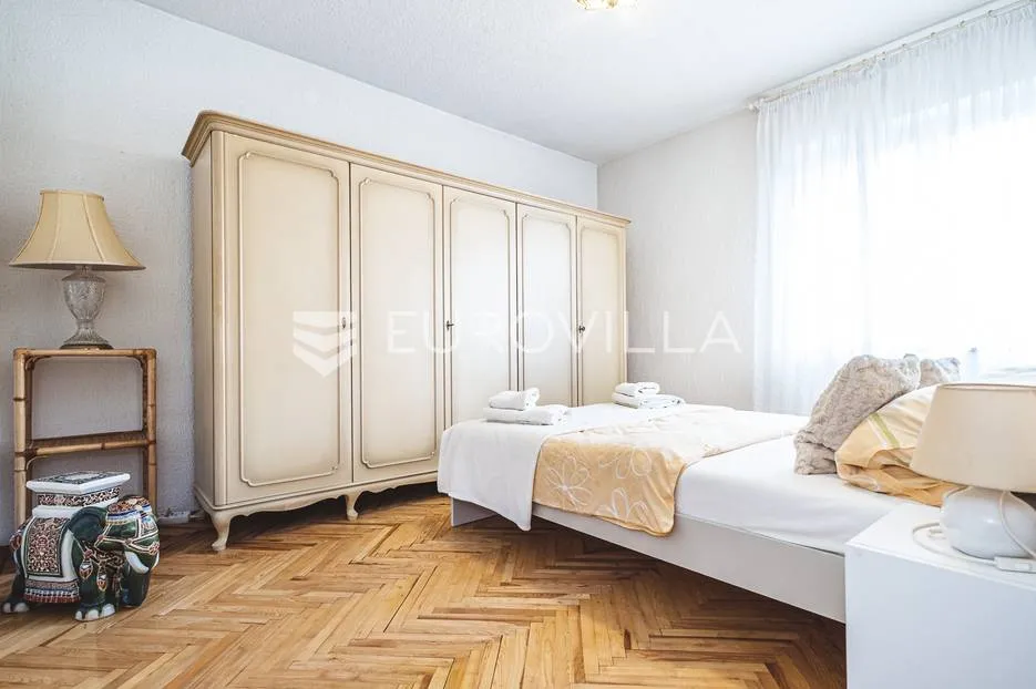 otok krk, grad krk, izvanredna kuća u prvom redu do mora nkp 260 m2 - slika 29