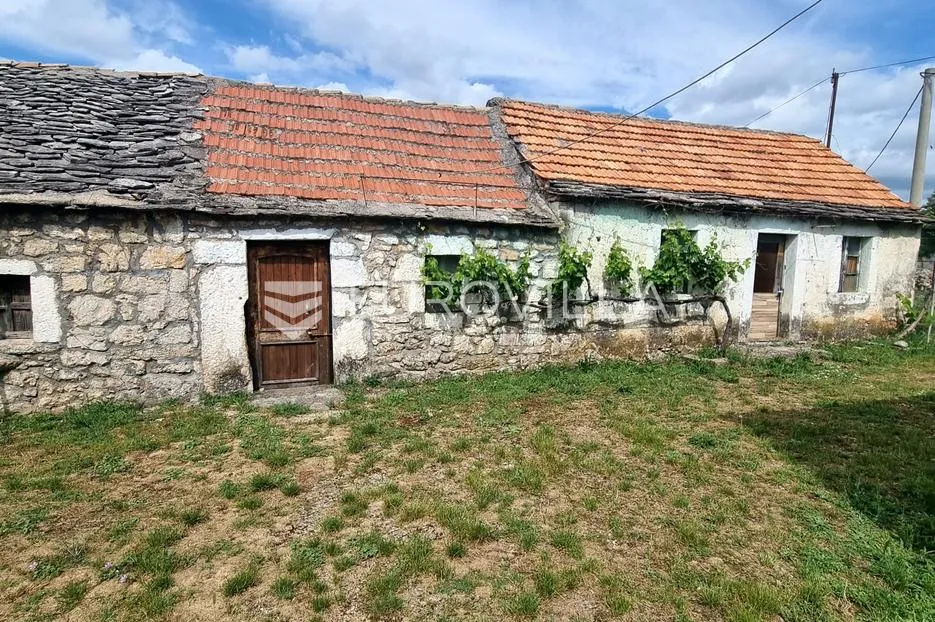 nacionalni park krka, građevinsko zemljište idealno za investiciju (10 000 m2) - slika 10