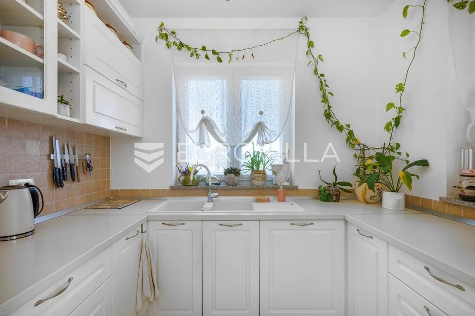 pula, moderan trosoban stan s apartmanom, vrtom i terasom, 136 m² - slika 3
