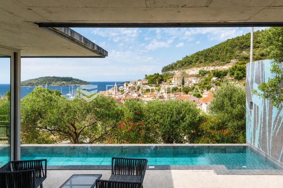 vis, dizajnerska villa s otvorenim pogledom na more u blizini centra - slika 27