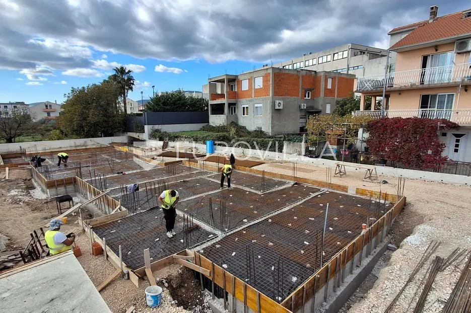 kaštel lukšić, funkcionalan uredski prostor na prvom katu - slika 13