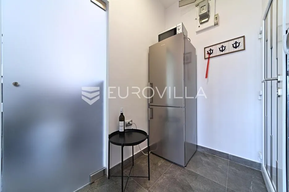 osijek, centar, iznajmljuje se dizajnerski stan površine 40 m² - slika 21