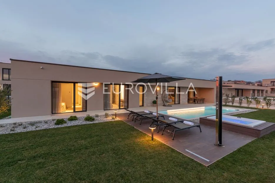 istra, labinci, moderna prizemnica s bazenom i jacuzziem za dugoročni najam - slika 57