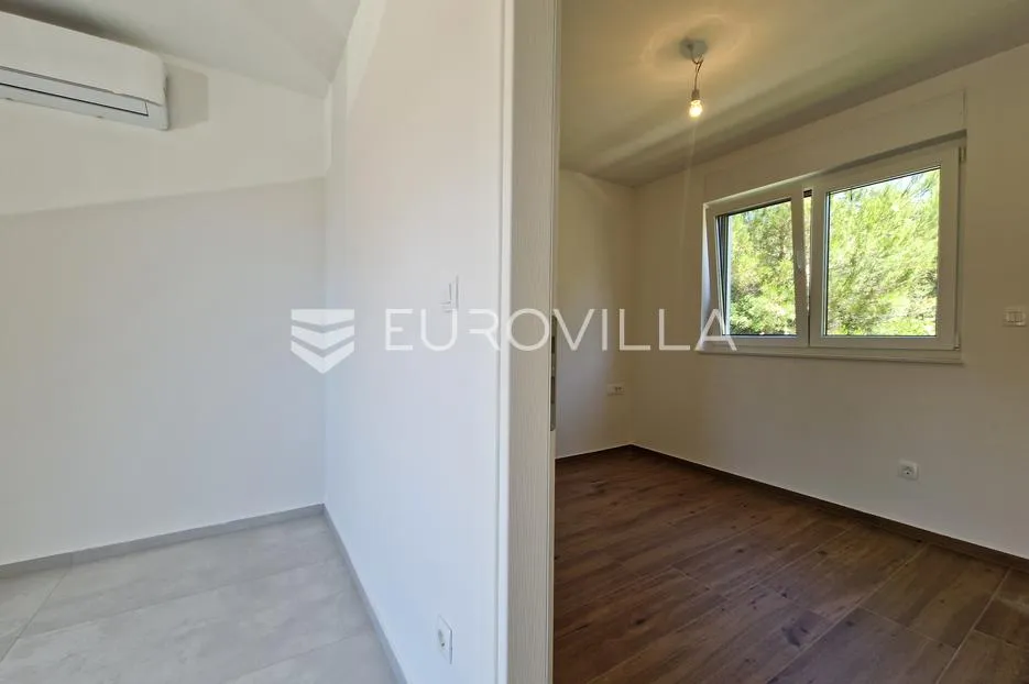 vir, apartman s dvije spavaće sobe u novogradnji, južna strana otoka - slika 12