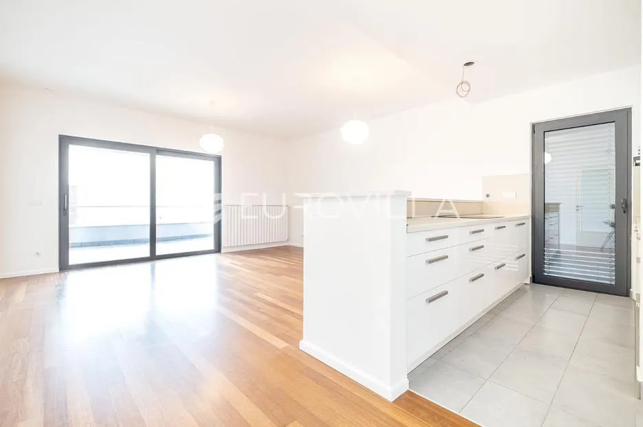 zagreb, perjavica prekrasan trosoban stan 66 m² parking - slika 1