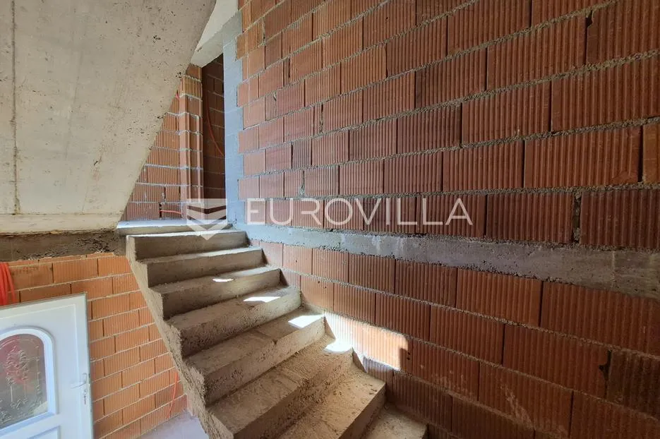 vir, apartman na 2. katu s krovnom terasom i pogledom na more - slika 16
