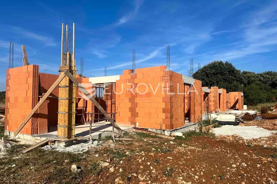 istra, šišan, moderna dvojna kuća s bazenom 140 m3 - slika 13