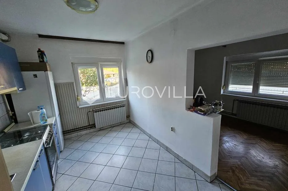 zagreb, vižinadska, dvokatna kuća na parceli od 350 m² - slika 2
