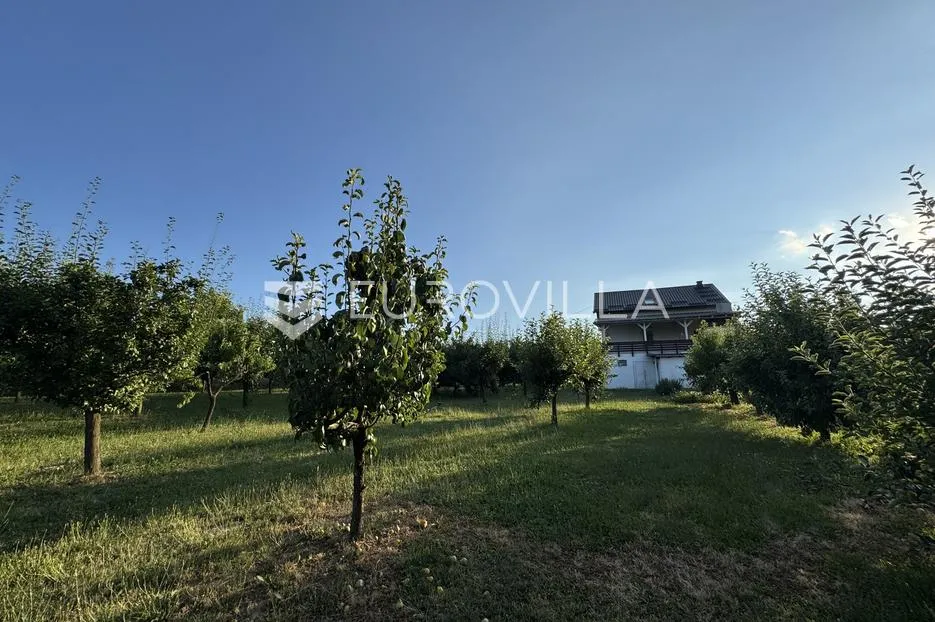 mandićevac, prekrasna katnica 150 m2 na zemljištu od 2854 m2 - slika 3
